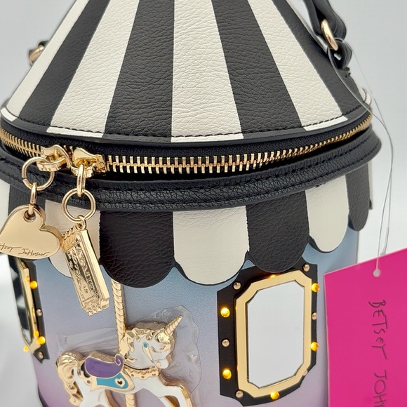 Betsey Johnson Carousel Unicorn Crossbody — LIGHTS UP! NWT 🎠 - Picture 4 of 13